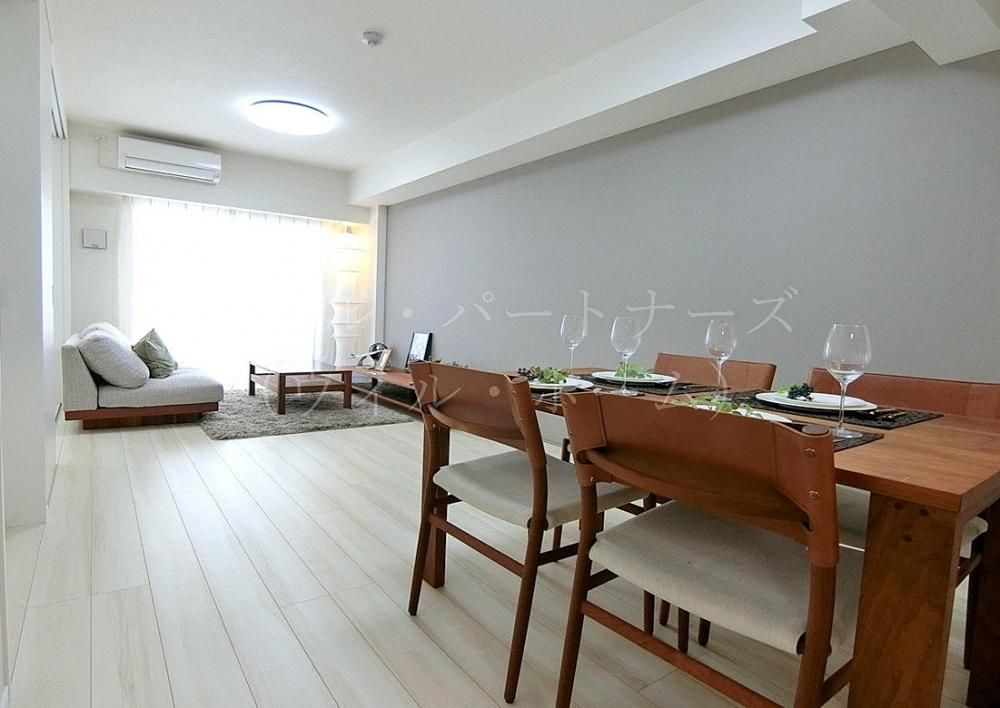 �y�����E���r���O�z�@���Ԏ�蓯�d�l/���f�����[���摜�ł�