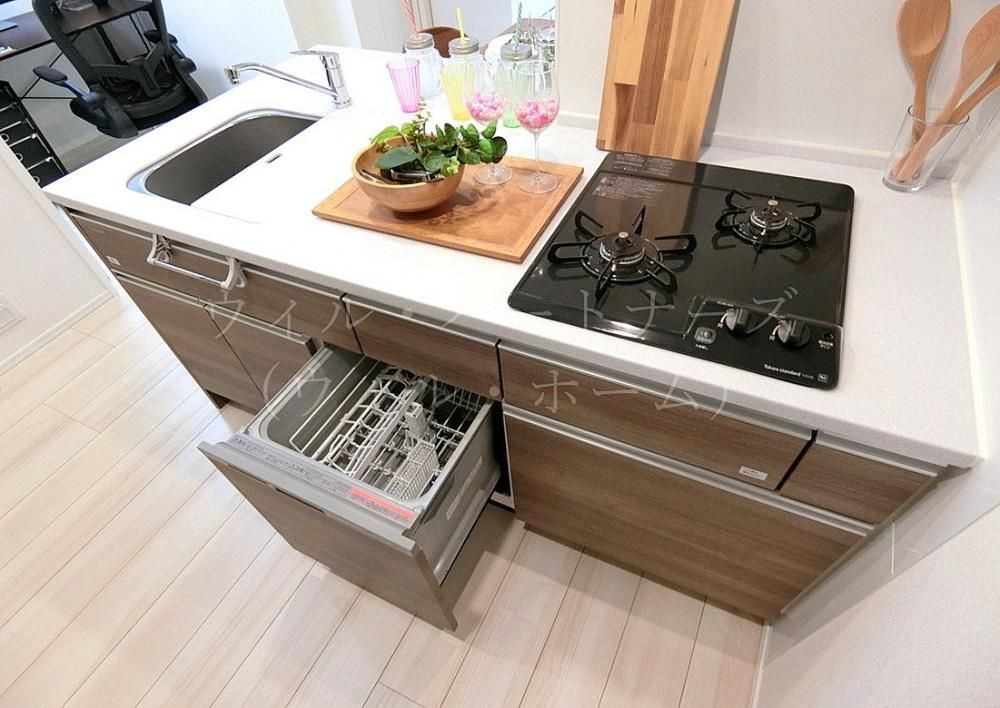 �y�L�b�`���z�@���Ԏ��ʏZ�ˁA���f�����[���摜�ł�