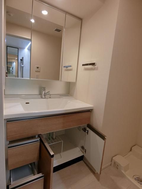 �y���ʏ��z�@