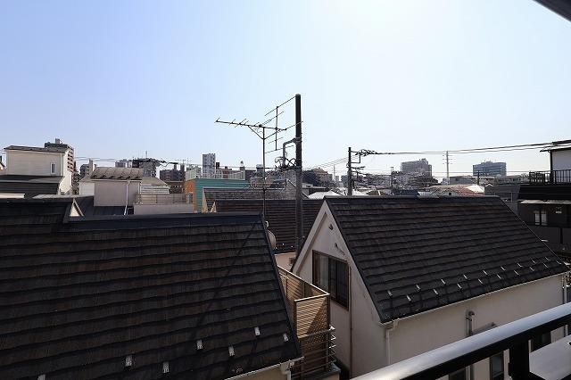 �y���]�z�@