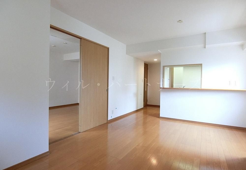 �y�����E���r���O�z�@�N���[�j���O�O�̎B�e�摜�ł�