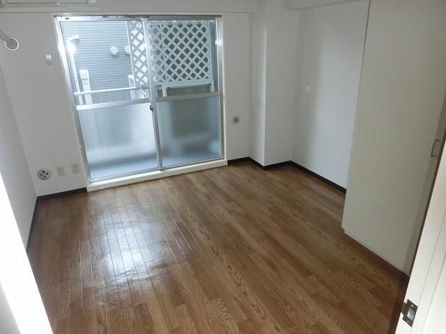 �y���ԁE���r���O�z�@