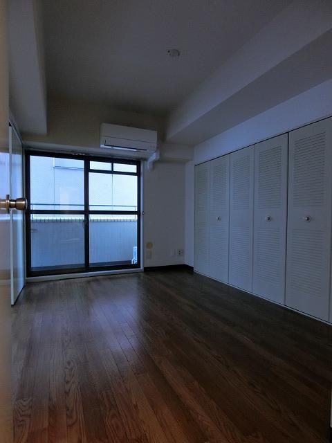 �y���ԁE���r���O�z�@