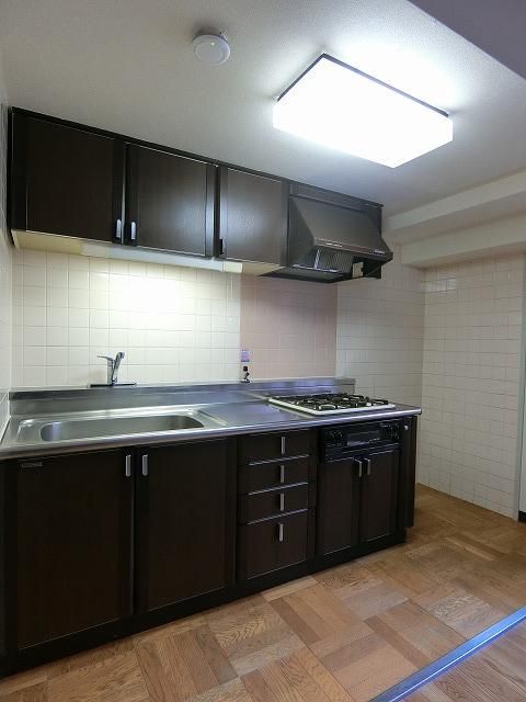 �y�L�b�`���z�@